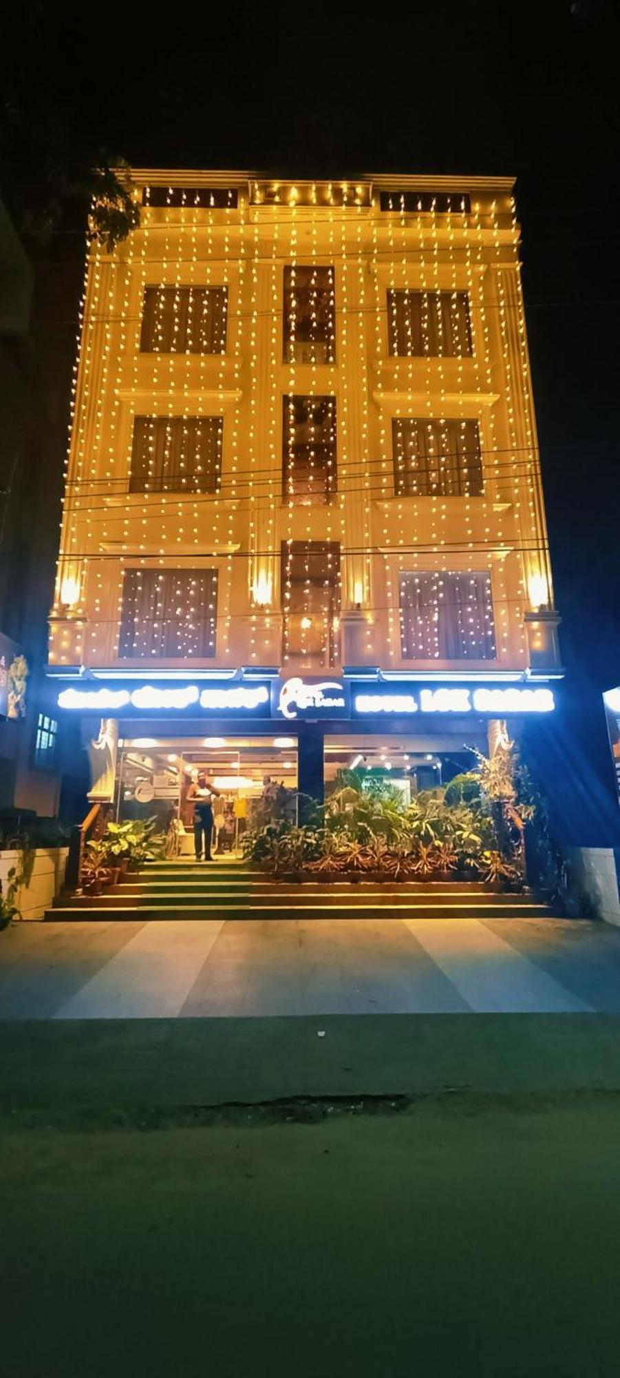 Hotel Lok Sagar Мисор Екстериор снимка