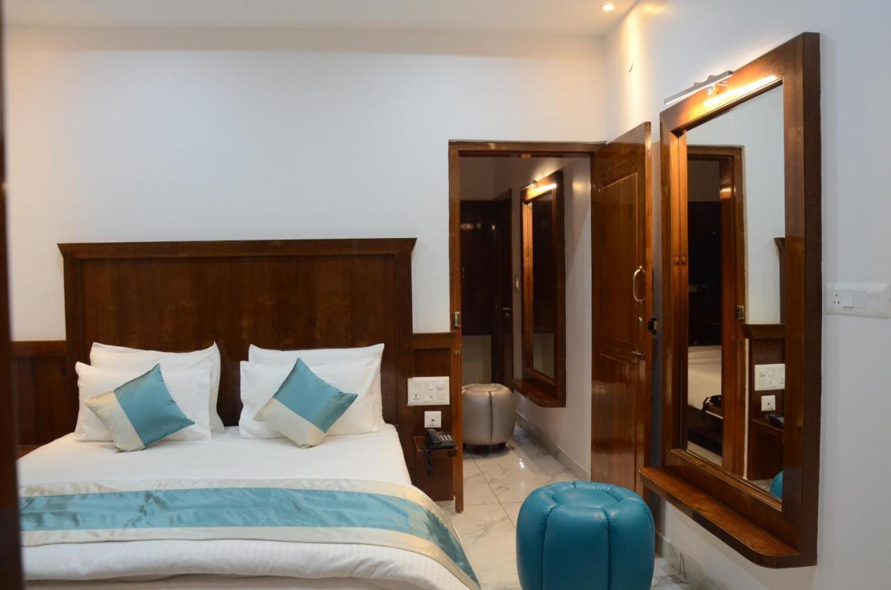 Hotel Lok Sagar Мисор Екстериор снимка