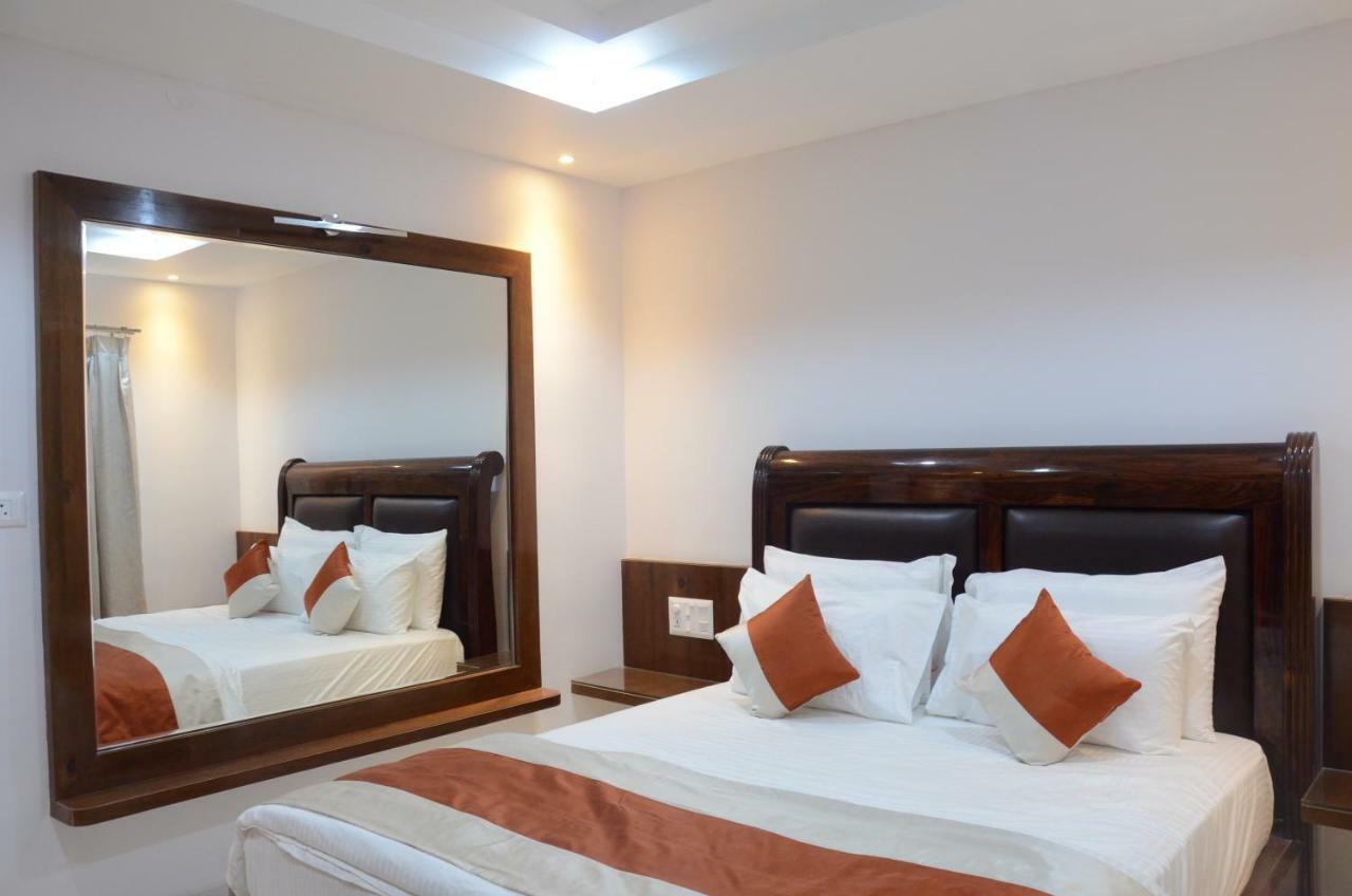 Hotel Lok Sagar Мисор Екстериор снимка