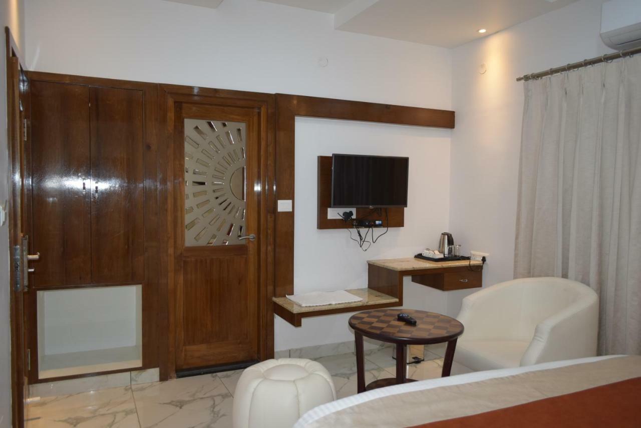 Hotel Lok Sagar Мисор Екстериор снимка